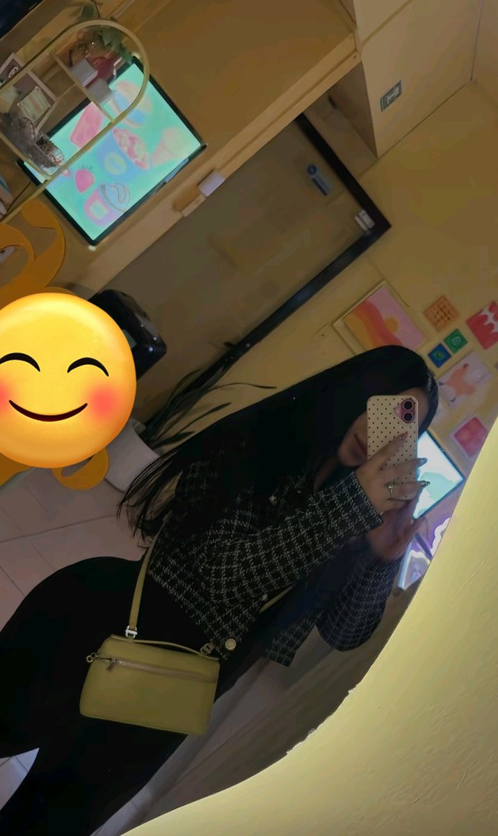 Dannia🌻 tweet media