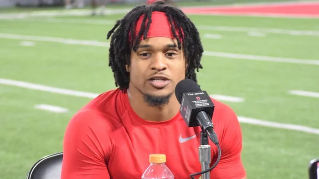 Bucknuts247's tweet image. Safety @EarlLittleJr1 knows what it's like to play at #Alabama and #FSU. He spoke about the differences with #OhioState: "It's just the level of competition, day in and day out."
247sports.com/college/ohio-s…
