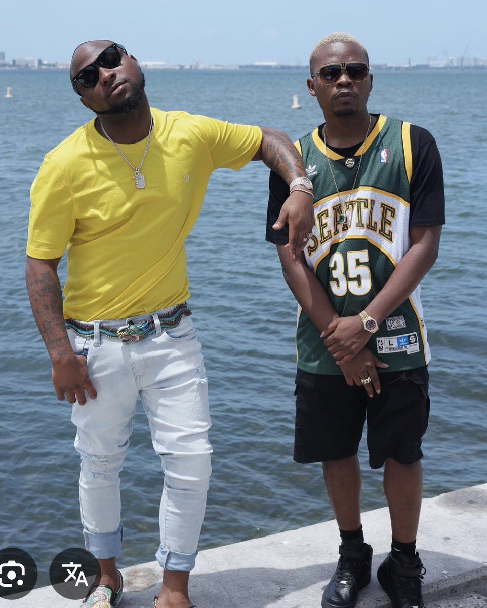 See as the werey be like house boy 🤣😂🤣all this time na me they inspire am 😂🤣😂from the hair style to everything 

Everybody might value their career and overlook your evil and doings,but does not mean there not aware of your atrocities….