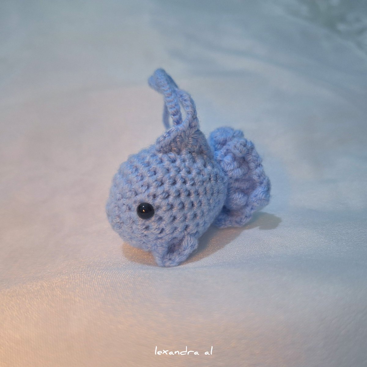 lexa_ndraal's tweet photo. Fish keychain https://t.co/lSwnITpRNg