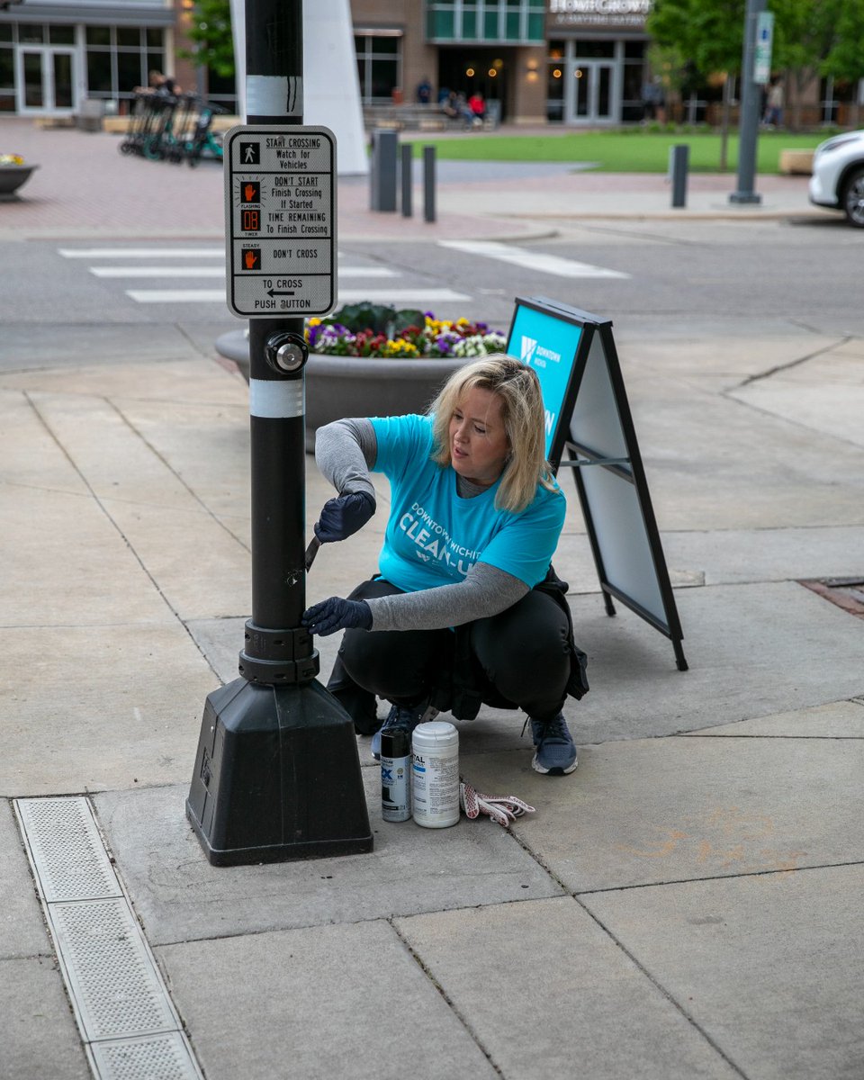 DowntownWichita's tweet image. #DowntownWichita invites you to be part of the 2026 Downtown Wichita Spring Clean-Up! 🌼

📅 Saturday, April 25 | 9 a.m. to noon
Register by April 15 here: downtownwichita.org/cleanup

#WichitaKS #SpringCleanUp