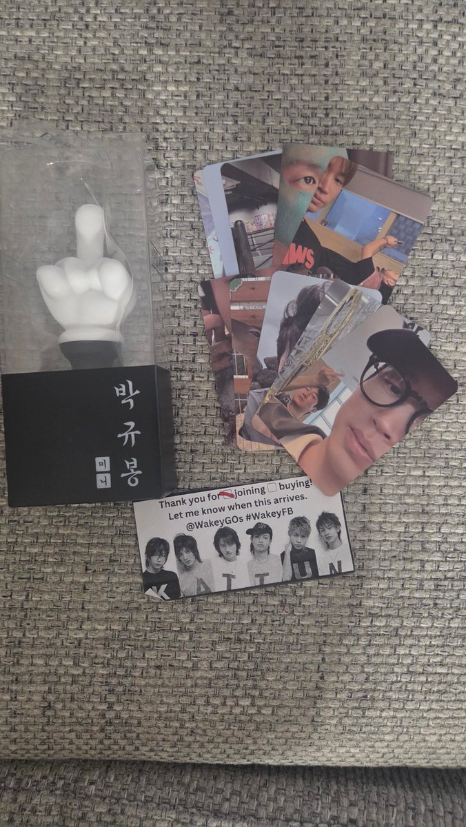 norixseaweed's tweet photo. @wakeyGOs my stuff arrived ty!!! https://t.co/Cz21YICMaX