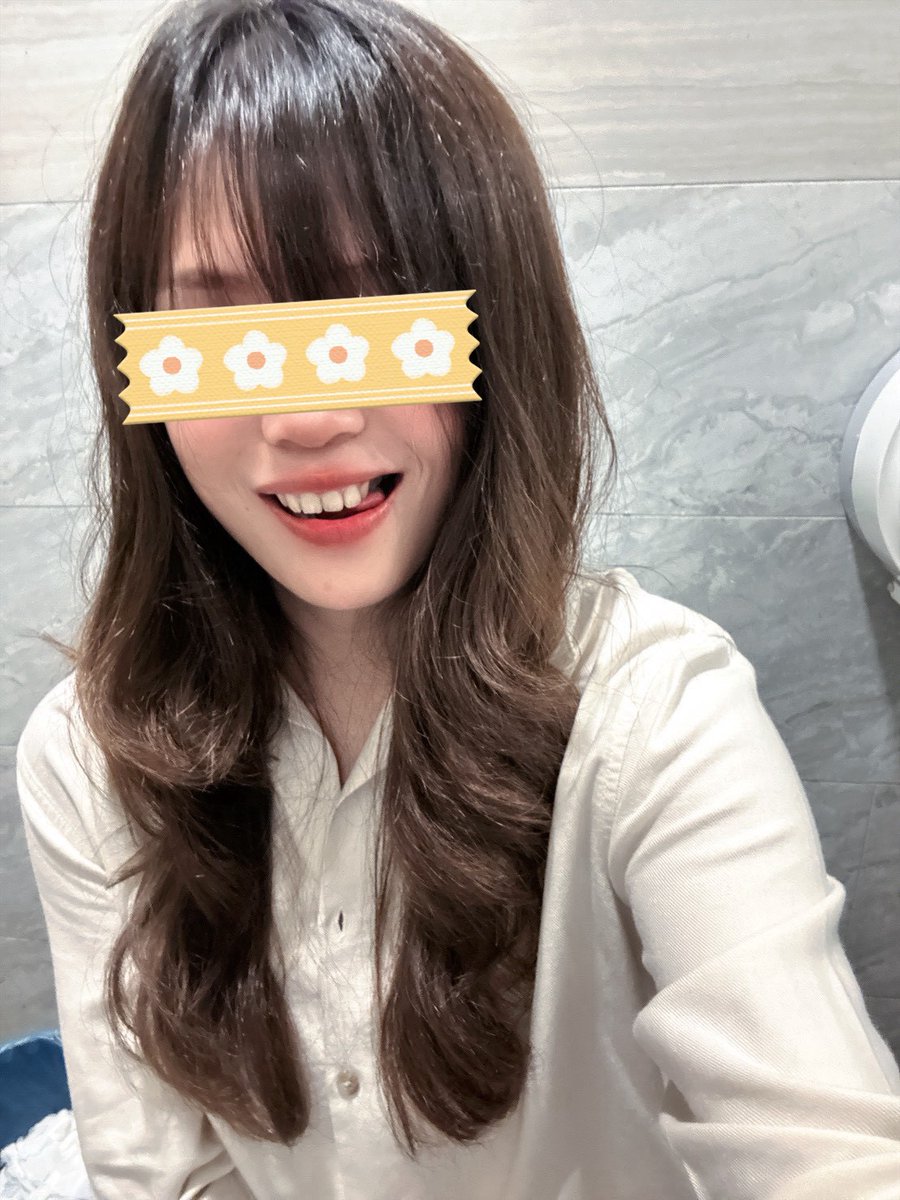 wei52026's tweet photo. 嗨囉~我是薇薇
高雄人 28歲 從小就愛笑的女孩
自認算是甜美型的
我有租自己的小小工作室
也是第一次嘗試經營X
來跟大家打聲招呼👋
喜歡愛笑的開朗女孩
喜歡我的可以移駕到我的個人主頁
有更多我的相關資訊ㄛ❤️
（當然我也有不為人知的一面）
想看到那一面的你們歡迎追隨我唷！ https://t.co/kLLzn9o9wQ