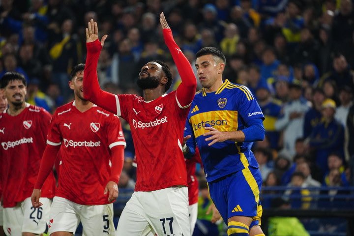 RojoSoy18 tweet media