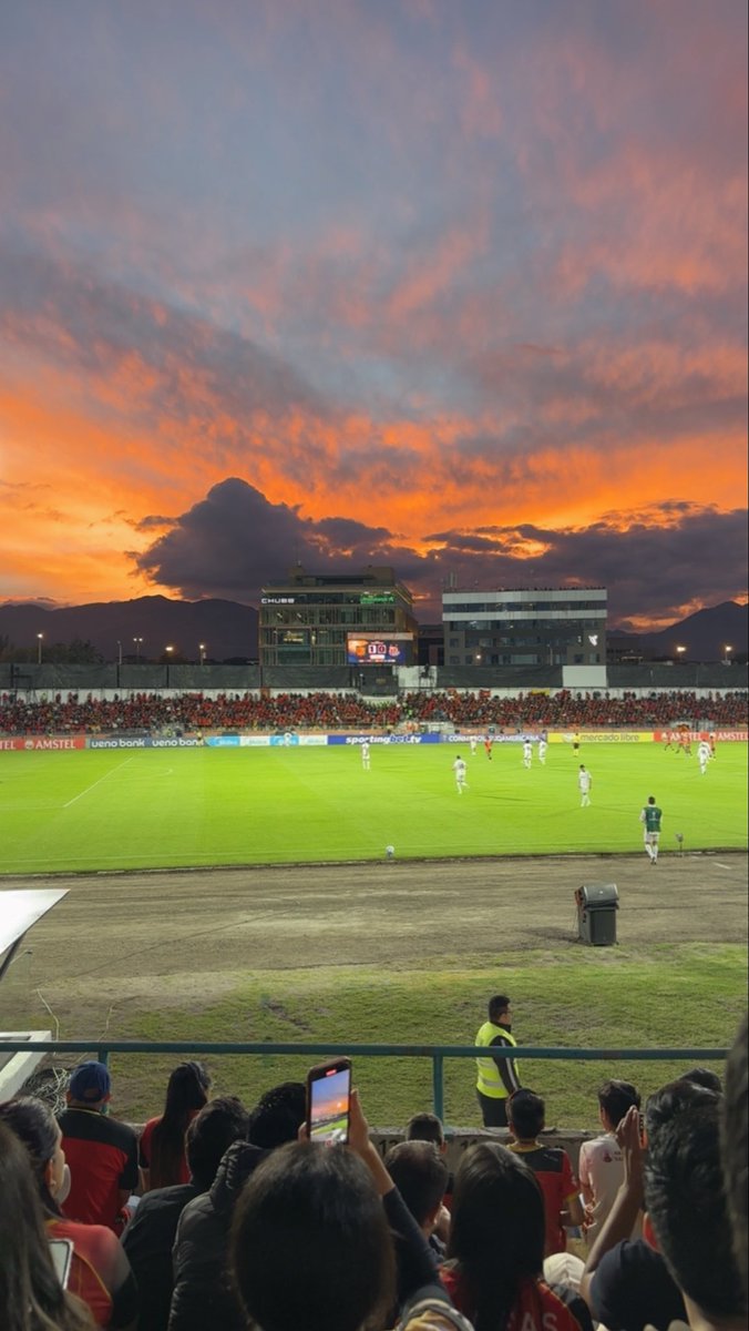 Mancinellismo's tweet photo. Tarde perfecta!! Nadie se lo merecía más que tú mi querido LUCAS!!! ❤️🖤🔥 https://t.co/q9SPCOdKpC
