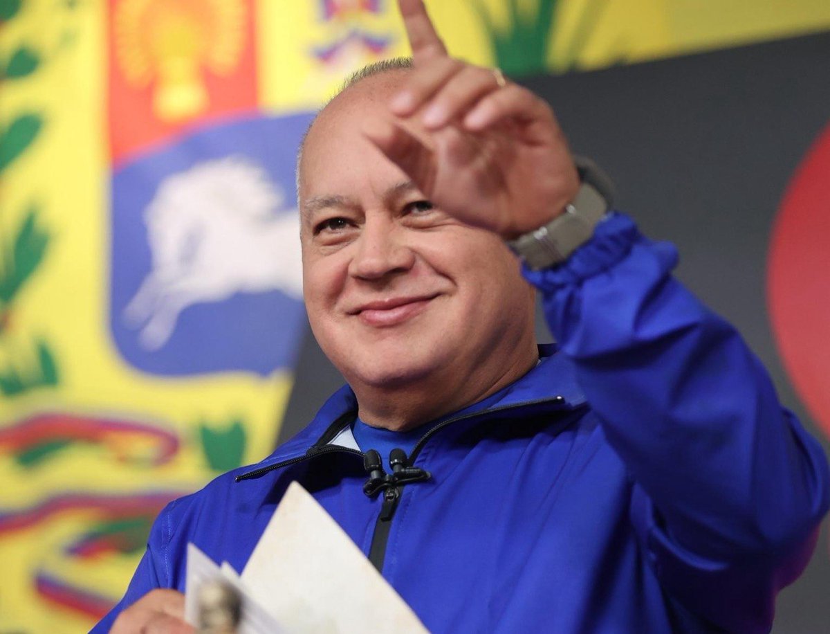 #AbrilVictoriaDeLaPaz | #EnVivo <a href="/dcabellor/">Diosdado Cabello R</a>: Chávez fue un presidente electo por el pueblo y el pecado que para la oligarquía, que gobernó este país 40 años, él (Chávez) cometió, fue darle al pueblo los derechos que nunca le habían dado.
