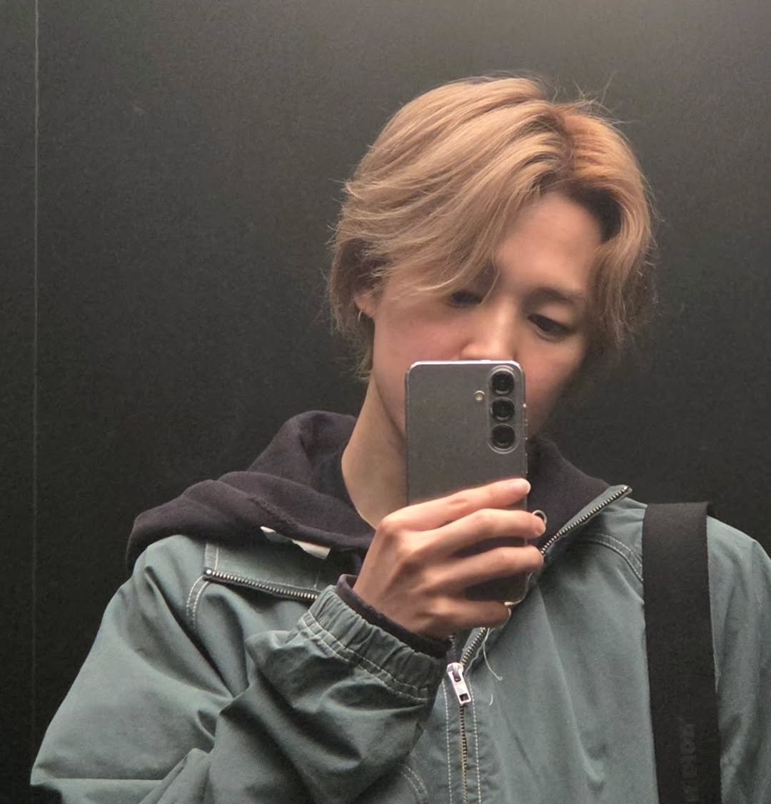 pluto ✨️ tweet media