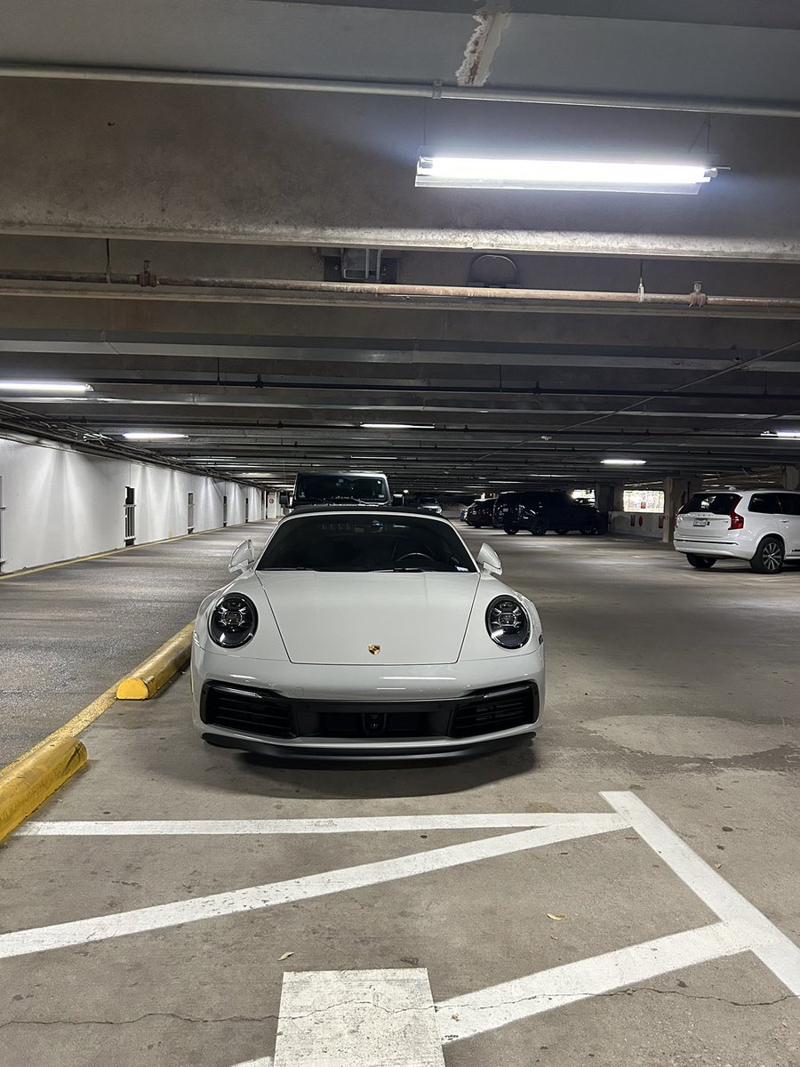 dannyafnan98's tweet photo. Mighty Porsche. https://t.co/2kNu7X2hfJ