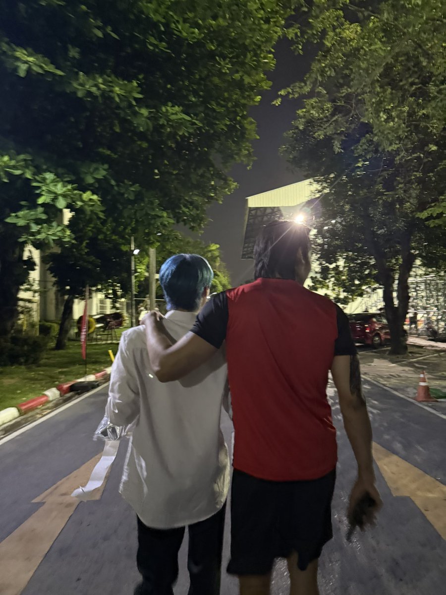 aska 𖦹 tweet media