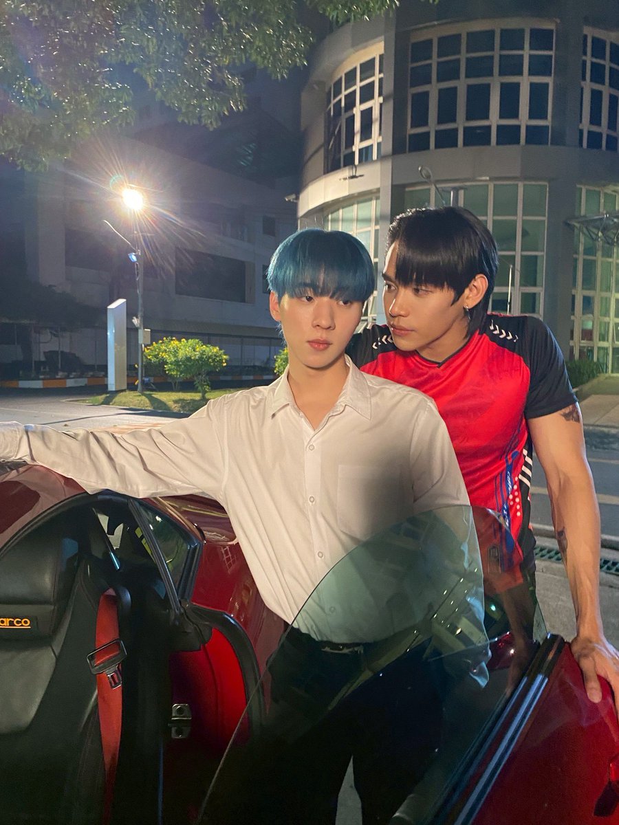 aska 𖦹 tweet media