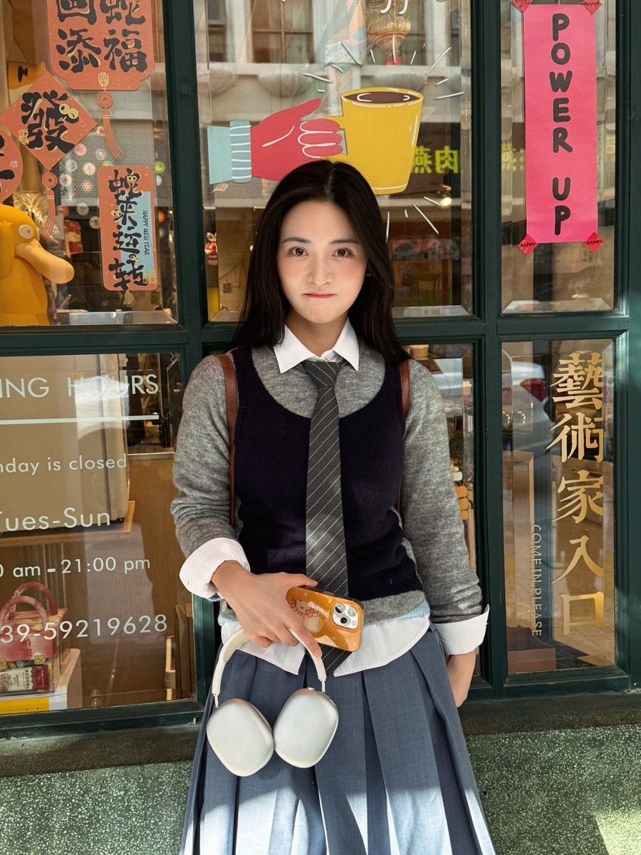 月音 Roa tweet media