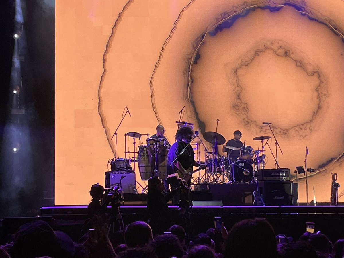 Invenciblenet's tweet image. Los @ikvoficial en el @vivelatino 2026. Un gran show 💥disfrutamos cada canción que tocaron. Ojalá vuelvan con un show en solitario. 

Les compartimos este hilo 🧵 de fotos 📸 por @TakeshiLopez 

¿Cuál fue tu canción favorita?

#invencibleradio #radioonline 
#vivelatino