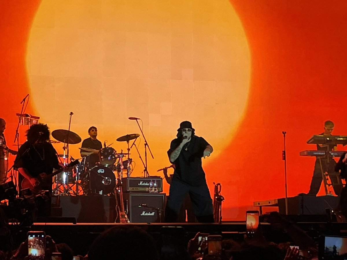 Invenciblenet's tweet image. Los @ikvoficial en el @vivelatino 2026. Un gran show 💥disfrutamos cada canción que tocaron. Ojalá vuelvan con un show en solitario. 

Les compartimos este hilo 🧵 de fotos 📸 por @TakeshiLopez 

¿Cuál fue tu canción favorita?

#invencibleradio #radioonline 
#vivelatino