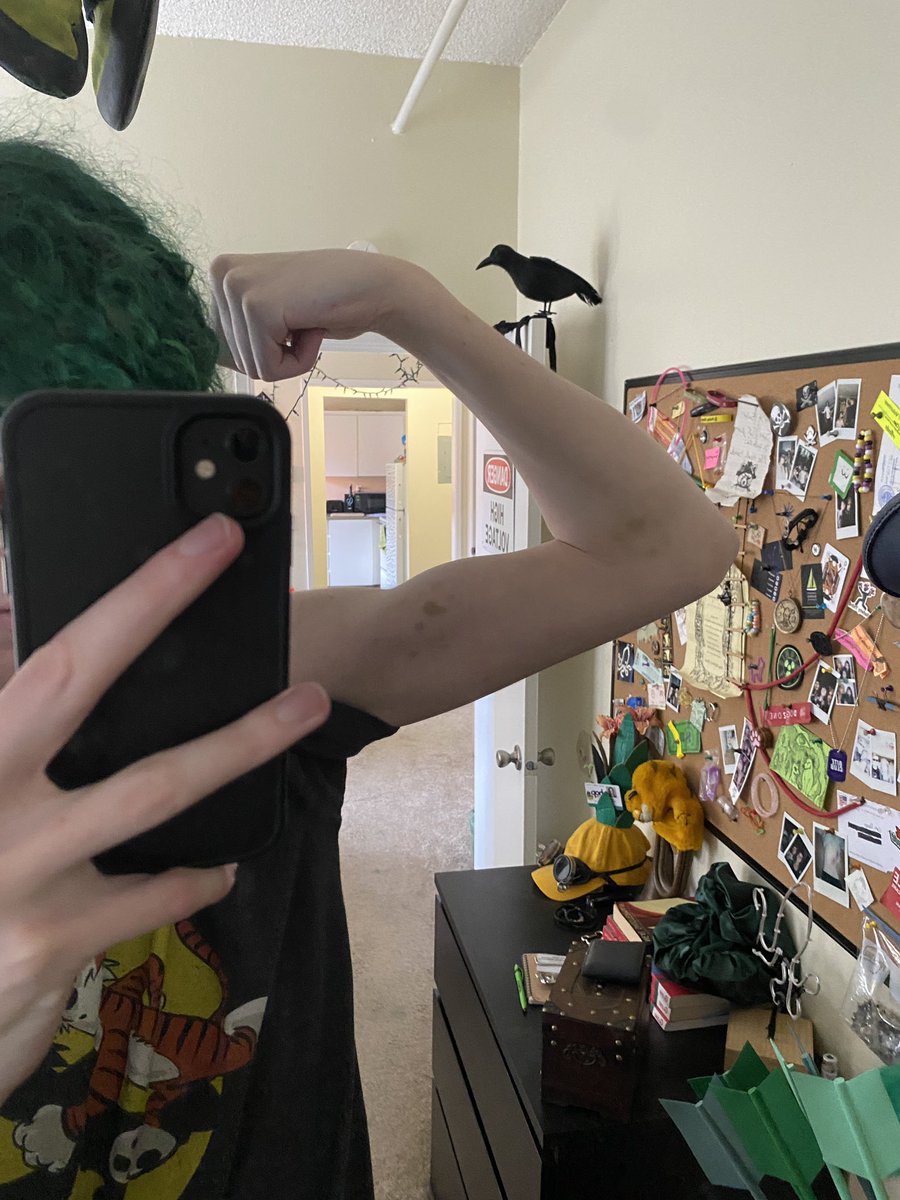 CamrynCorder's tweet photo. bruise on canvas, 2026 https://t.co/ajqW7UUgjW