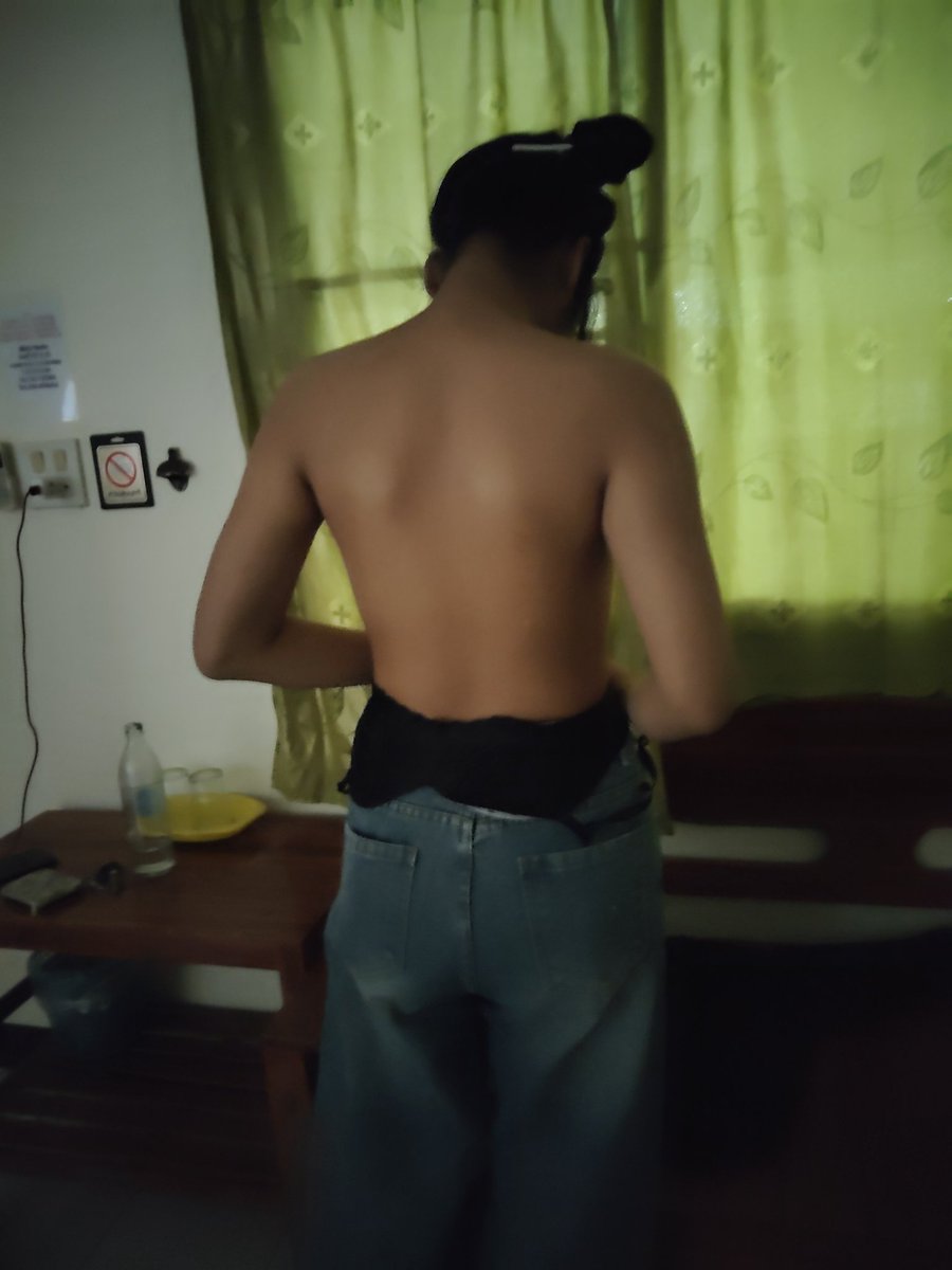 คุณสำรวย tweet media