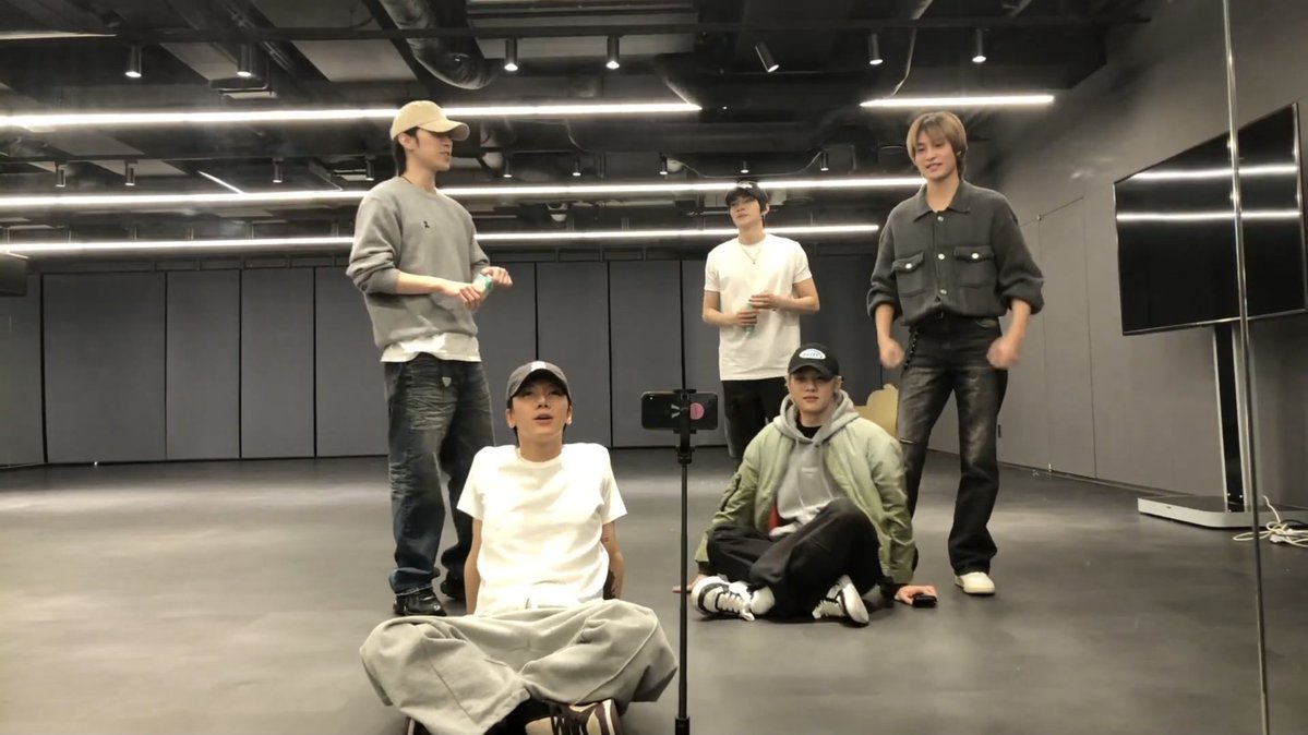 ㄷㅁㅍ ♡ tweet media