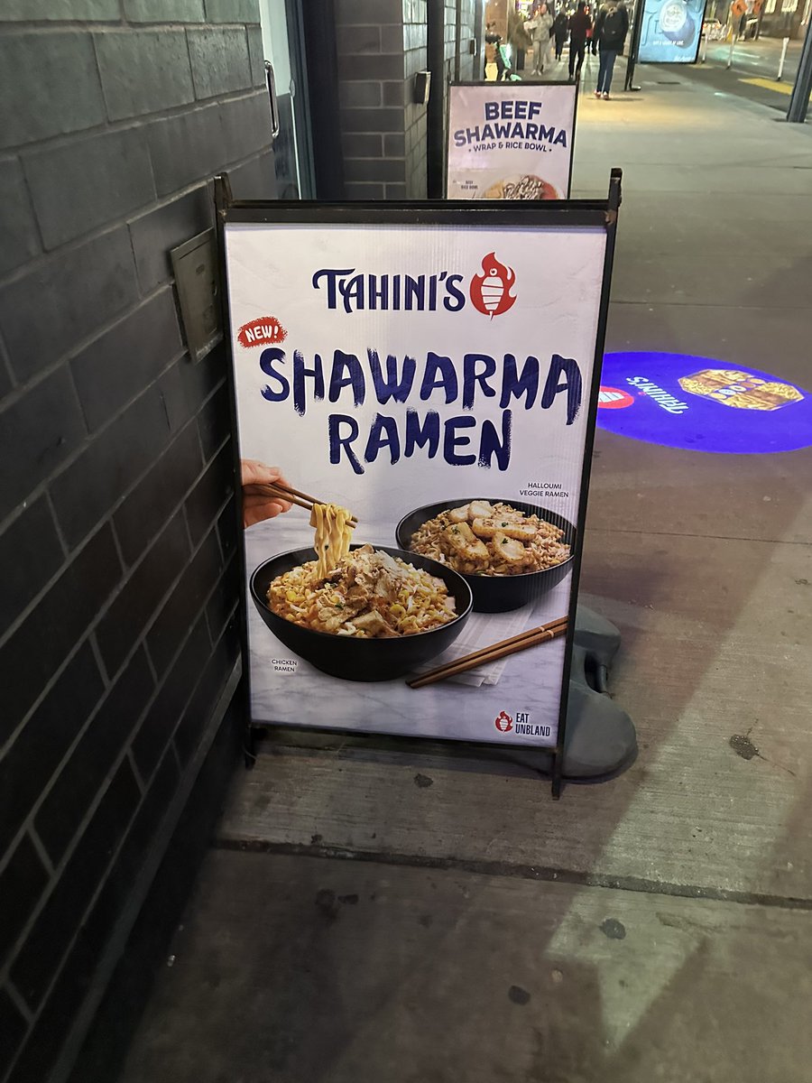 zorocsm's tweet image. guys #toronto