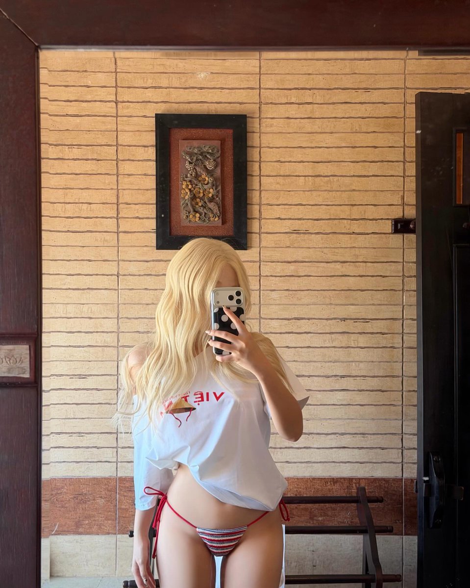 Shop Album tweet media