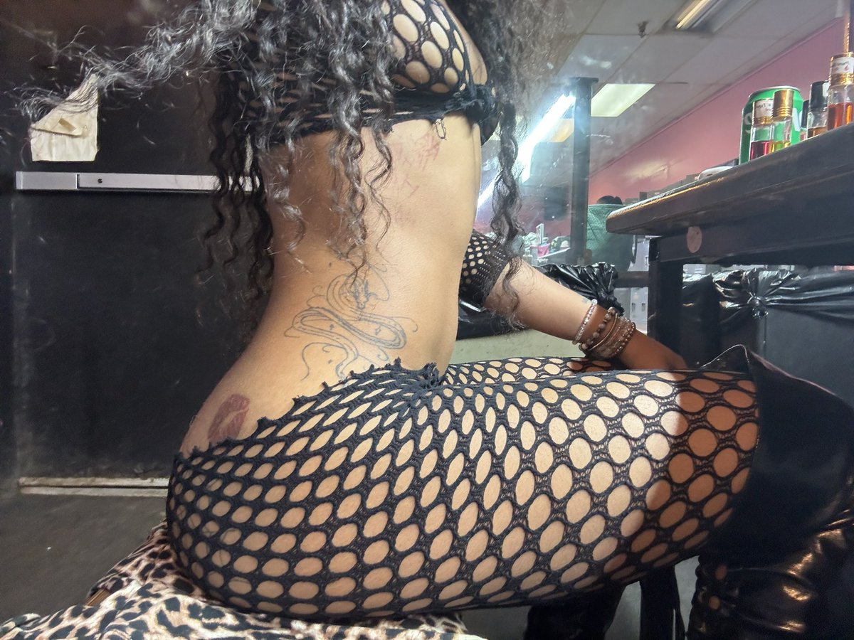U like my tats? It turn u on🤔