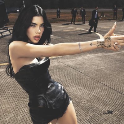 Keniiaos_'s tweet photo. #NuevaFotoDePerfil https://t.co/60e8MAll1C