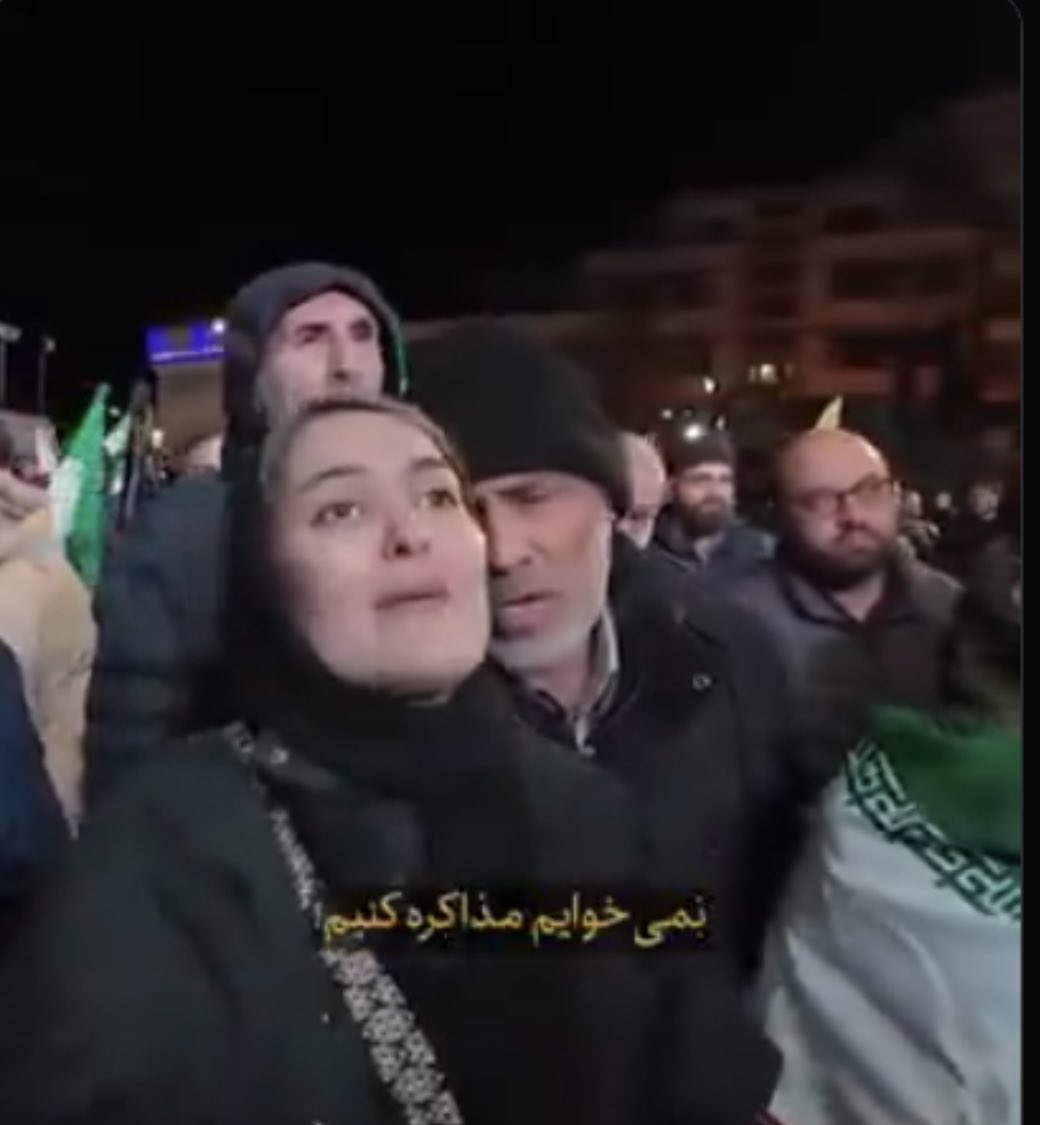 Parisa🐈 tweet media