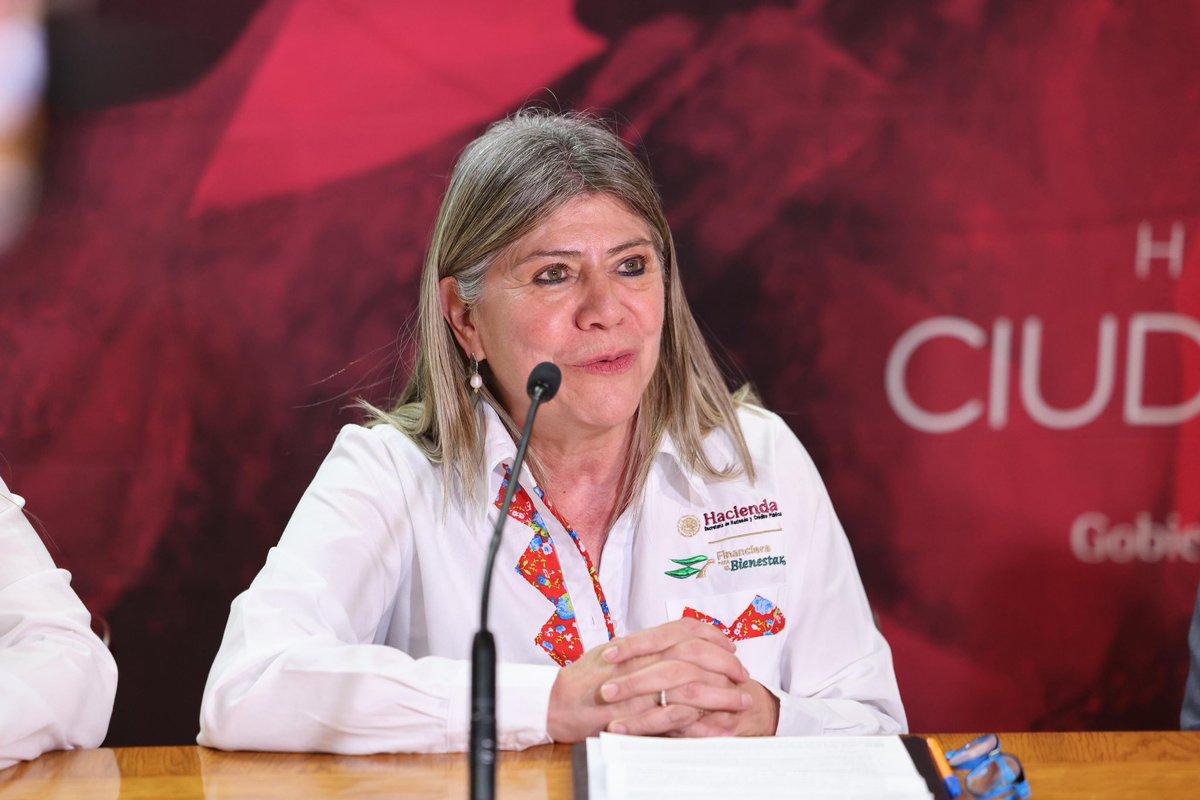FinabienMex's tweet photo. La Directora General de #FINABIEN, Rocío Mejía Flores, firmó un convenio de colaboración con el Presidente Municipal de Ciudad Juárez, @CruzPerzCuellar, para ampliar el acceso a servicios financieros en beneficio de la población. 🤝

Con esta alianza, acercamos opciones de ahorro, envío y recepción de remesas, así como diversos servicios que fortalecen la economía. 💸

Seguimos impulsando acciones que abren más oportunidades y fortalecen el bienestar de las familias juarenses. ✨

@MunicipioJuarez