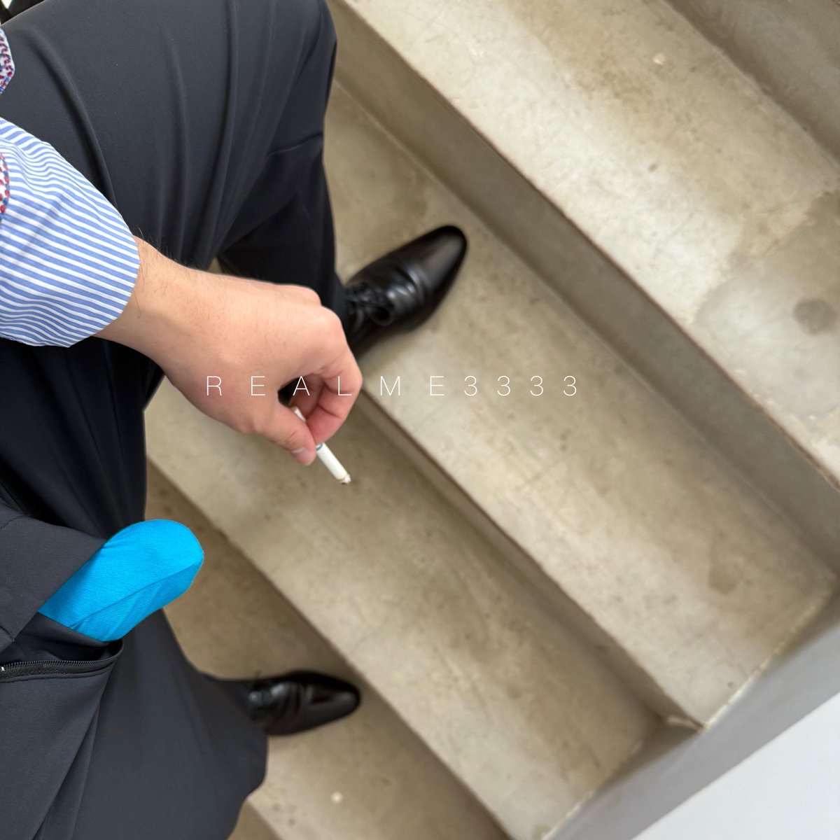 realme3333 tweet media