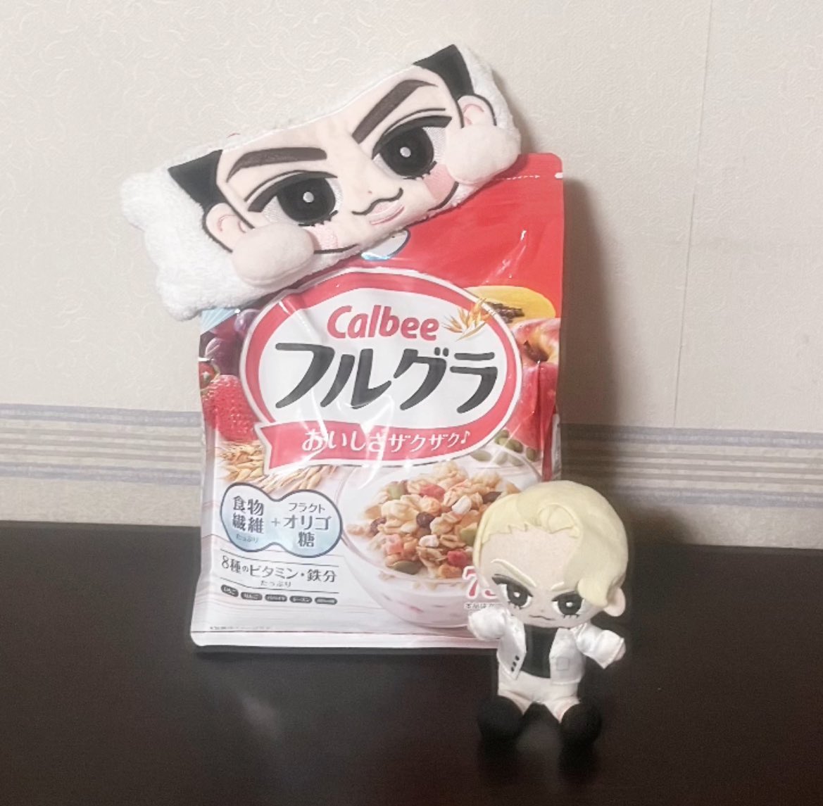aya_gingerale's tweet photo. ダイエット中で色々な場面で
カロリー抑えるのに拘っていたら、糖質不足で日中のパフォーマンスが落ちた、、、
なので！朝フルグラを少量ヨーグルトに混ぜて食べることにしました！
ザクザク食感で満腹中枢働くし
無糖のヨーグルトでもフルグラの甘さで
飽きずに食べれるし神✨
#フルグラウール https://t.co/L8cBYhvjaG