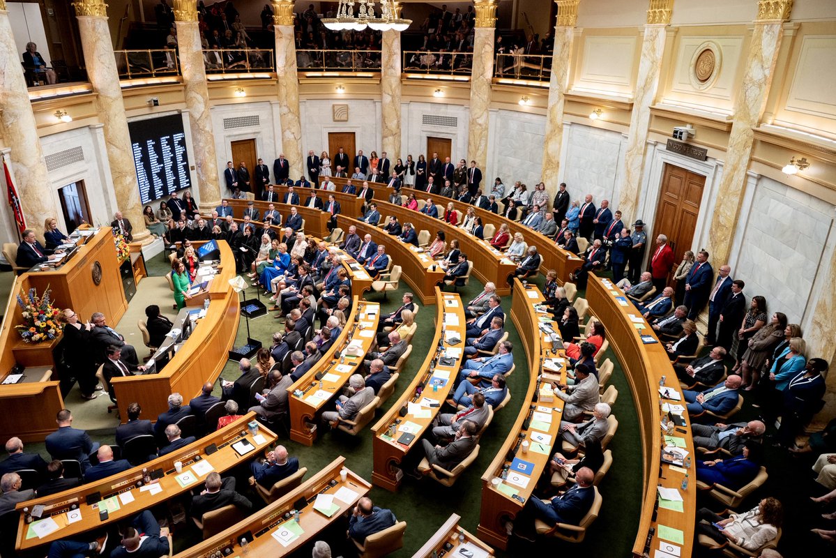 Sarah Huckabee Sanders tweet media