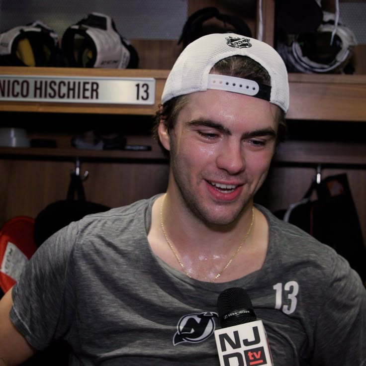 ni⭑𓂃 tweet media