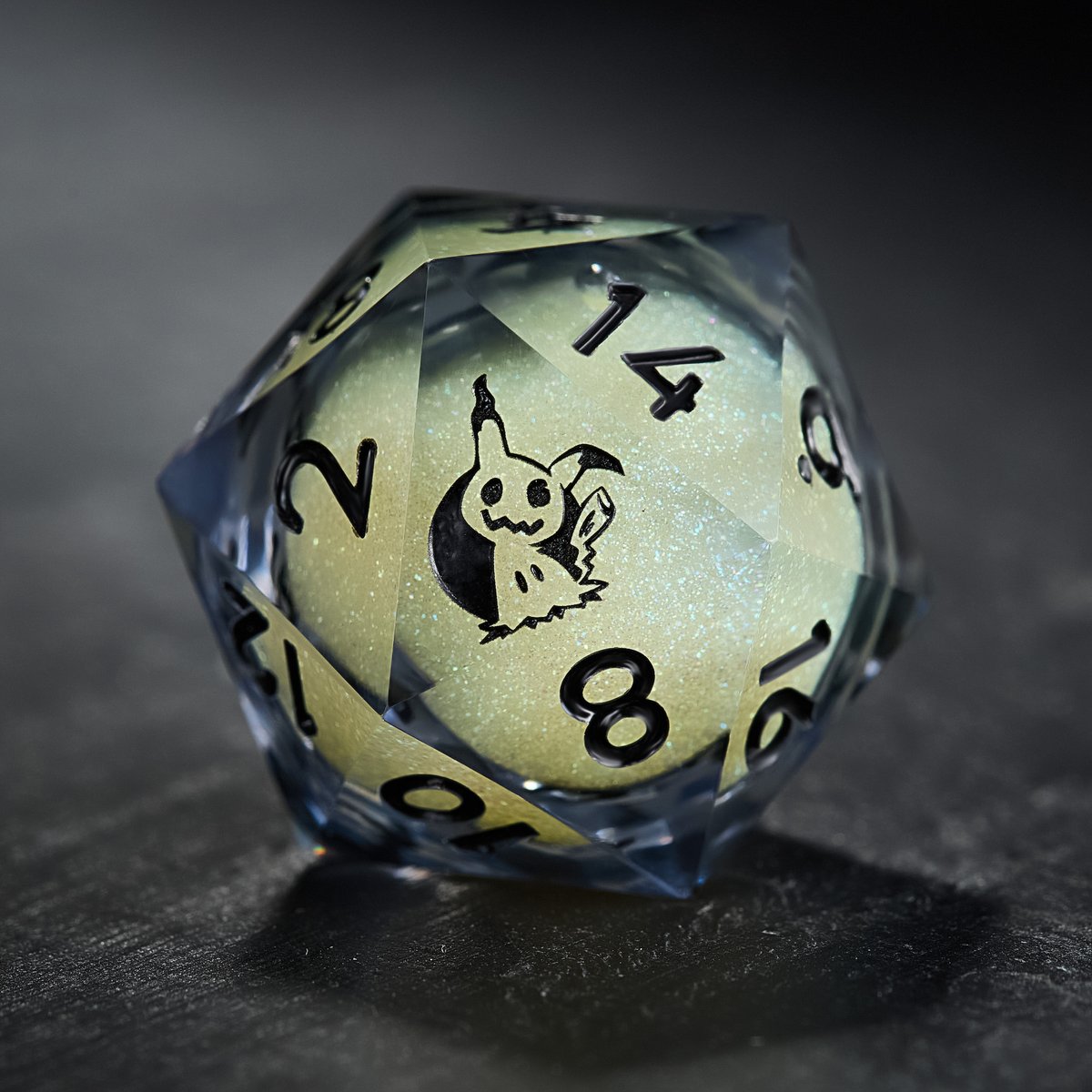CrystalMaggie2's tweet image. This has major “I’m not here to scare you, I just want to come with the party” energy.

#dnd #ttrpg #handmadedice #dice

👉 crystalmaggie.com/products/gray-…