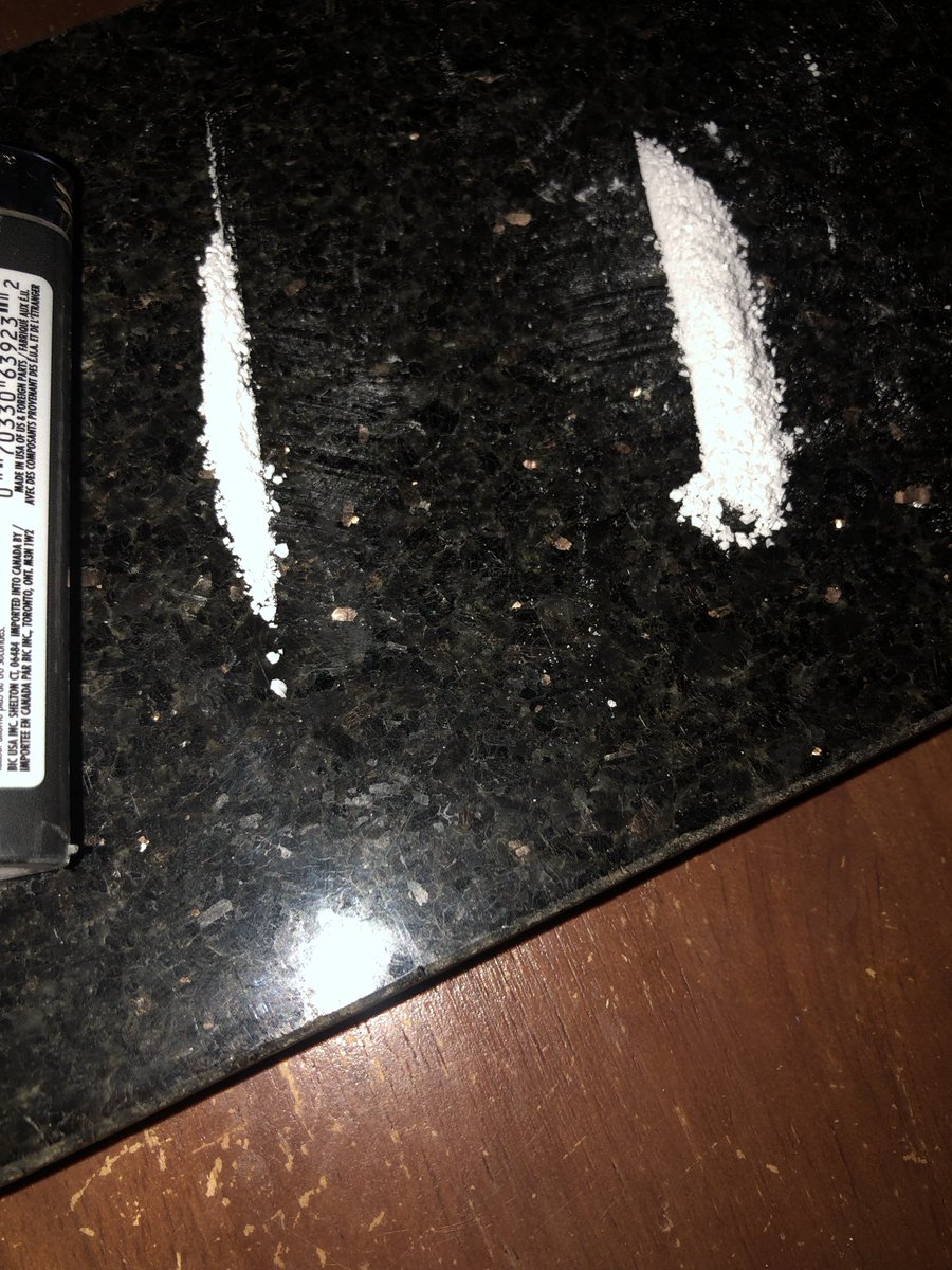 rooter_p's tweet photo. #drugtwt solo sesh tonight https://t.co/KbZtmizIZc