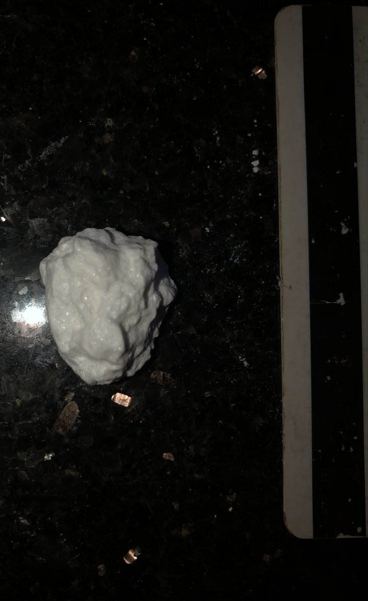 rooter_p's tweet photo. #drugtwt solo sesh tonight https://t.co/KbZtmizIZc