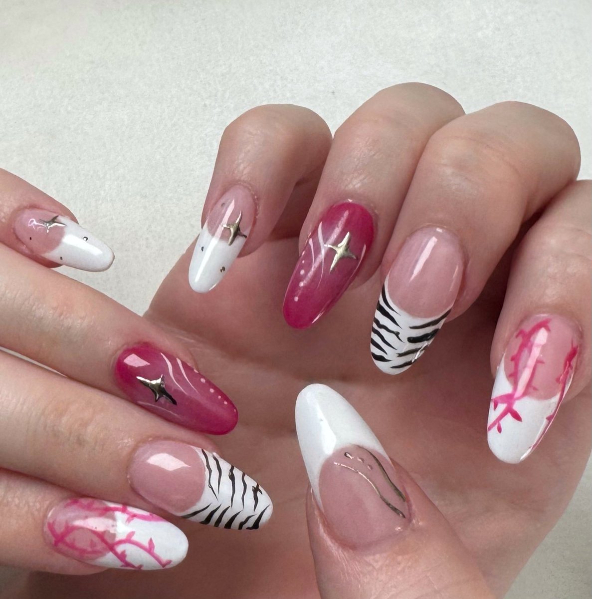 7th year: bee 𓏲ּ𝄢 tweet media