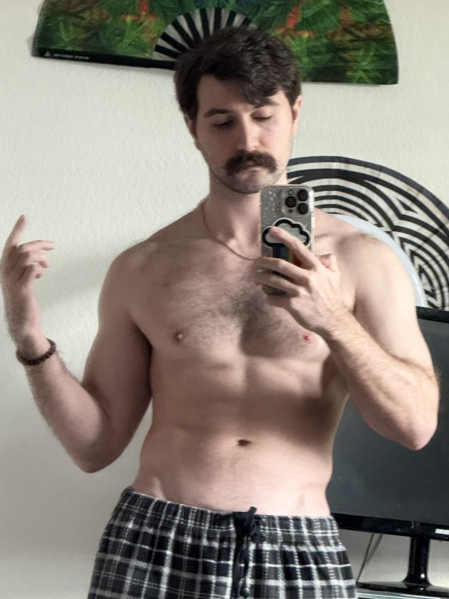 crackthegoat's tweet photo. weakest sinclair main https://t.co/sieh6v9jRs