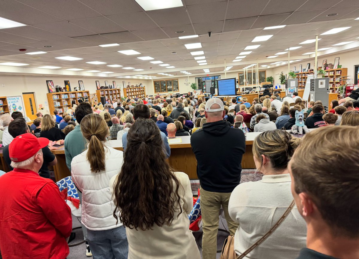 jnorcr's tweet image. Students, teachers, parents, and the community showing up at #Arrowhead High School's board meeting to oppose the cuts to staff tonight. 
The board is backed by the Republican Party of #Waukesha County (#WISRED). 
This is a strong showing of pro-public school supporters!