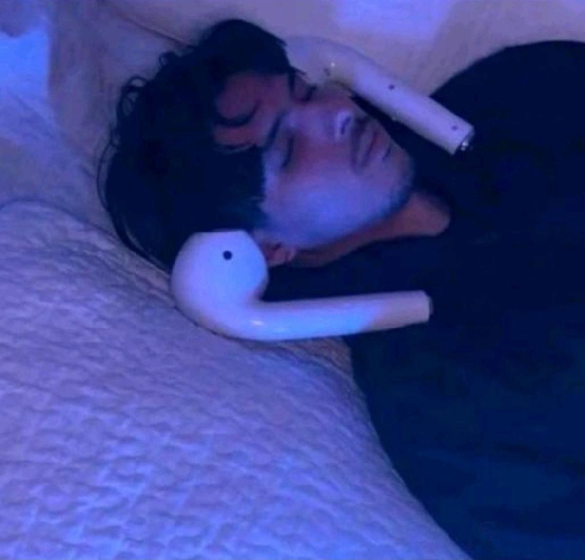 PERO NO ME DEJO DE PREGUNTAAAAAR, QUE NOS PASOOOOO? QUE CUANDO ESTÁBAMOS BIEN SE COMPLICOOO QUE NOS QUERÍAMOS TAAAANTO Y AHORA NOOO CUPIDO TIRÓ LA FLECHA Y LA CAGÓ