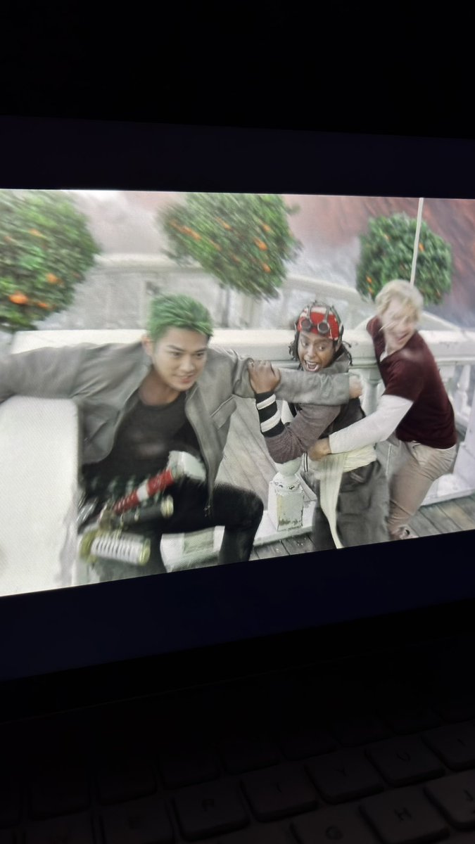 vitória ✧ tweet media