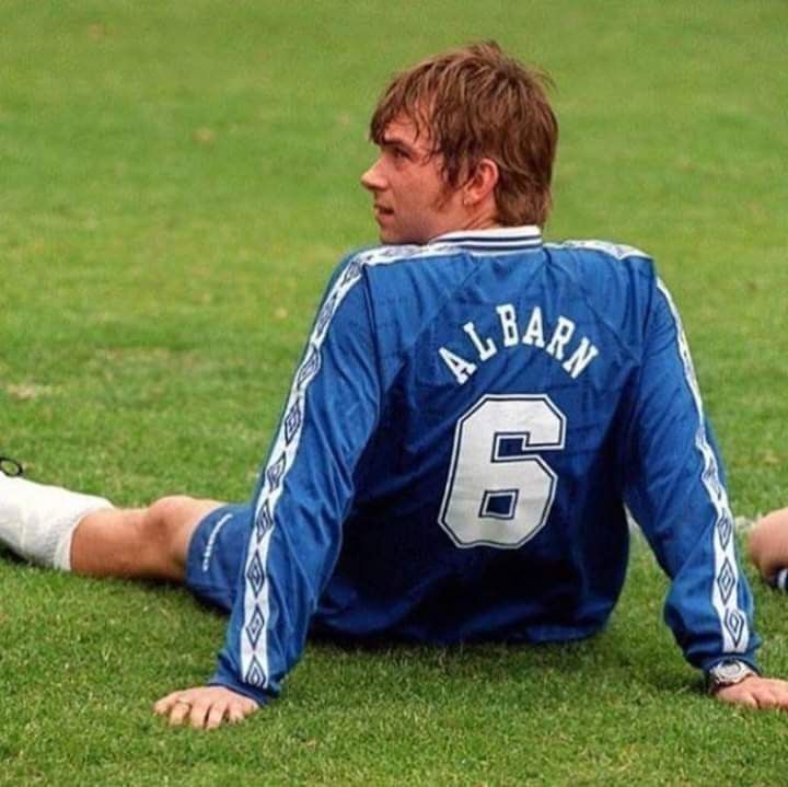 archive damon albarn tweet media