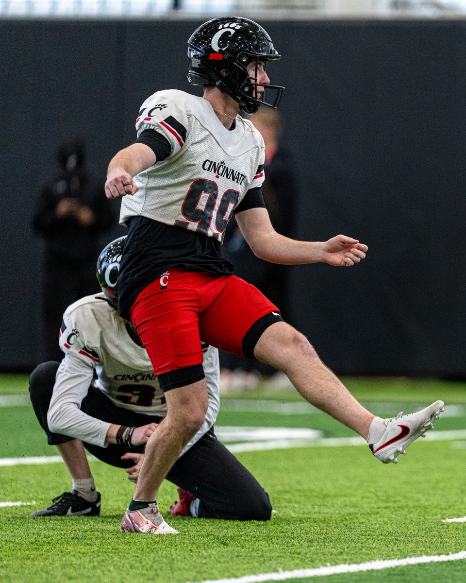 Cincinnati Football tweet media