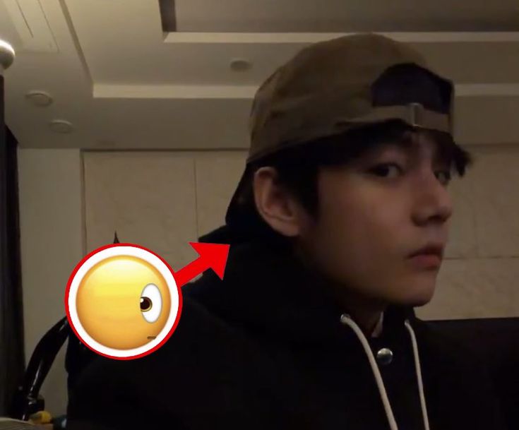 ᅠ
mimi escuchó beso grupal y apareció, mmm.
ᅠ