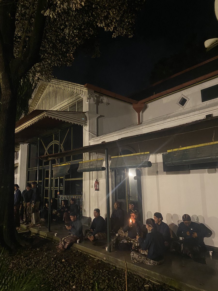 Gunung Hutan tweet media