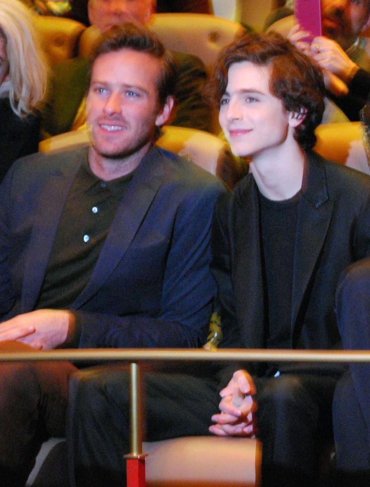 A_miserable_day's tweet image. “Why does Timothée always look sad lately? Don’t tell me that’s a happy person. Ever since he started dating Kylie, it feels like he’s just pretending. He looked genuinely happier with Armie. I just hope he lives the life he actually wants, not what people expect.”
#timothee