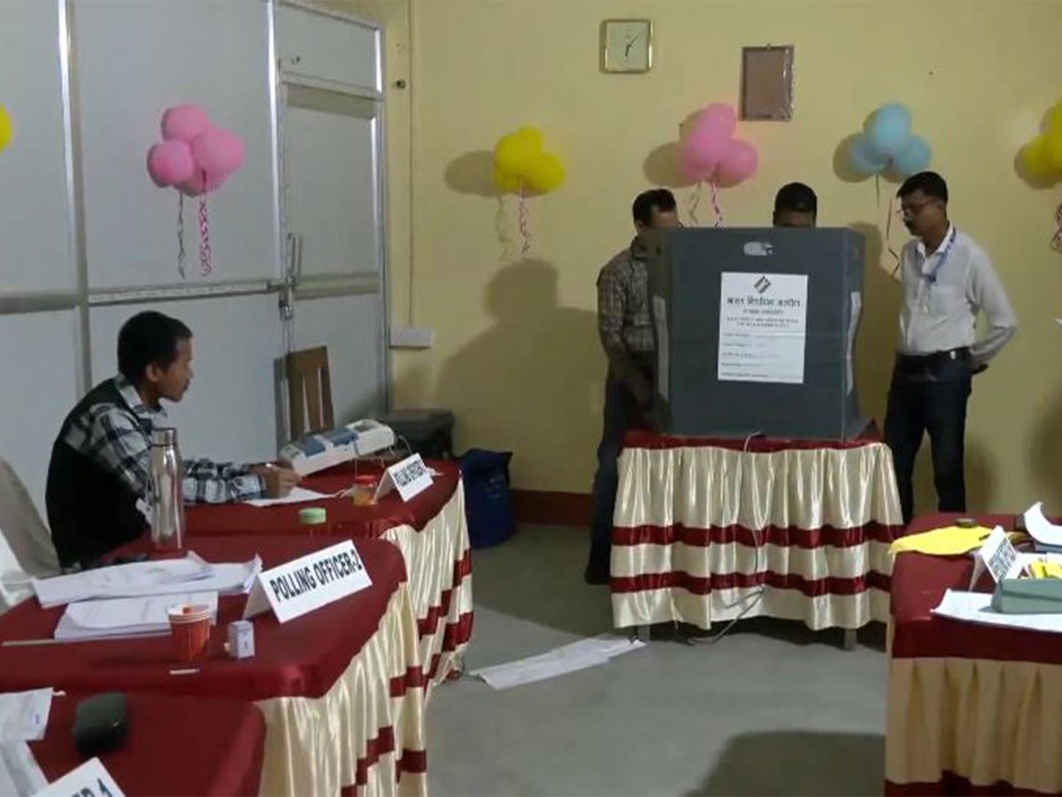 ani_digital's tweet photo. Mock polling begins for Assam, Keralam Assembly elections
Read @ANI Story |https://t.co/d3oRTXETqs
#Assam #Keralam #Puducherry #elections #Mockpoll https://t.co/3zyaT43n8q