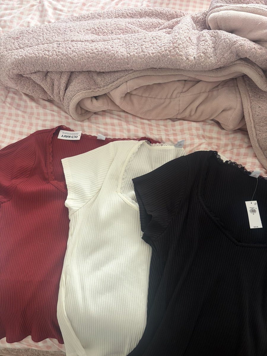 athena 🍓 tweet media