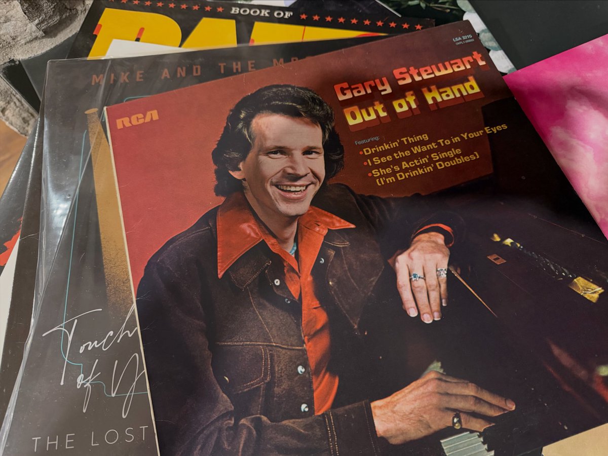 Showboat_Saloon's tweet image. The Perfect Album Does Exist! #Fact 
  Gary Stewart • Out Of Hand • 1975