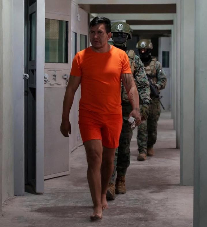 Radio Universal Guayaquil tweet media