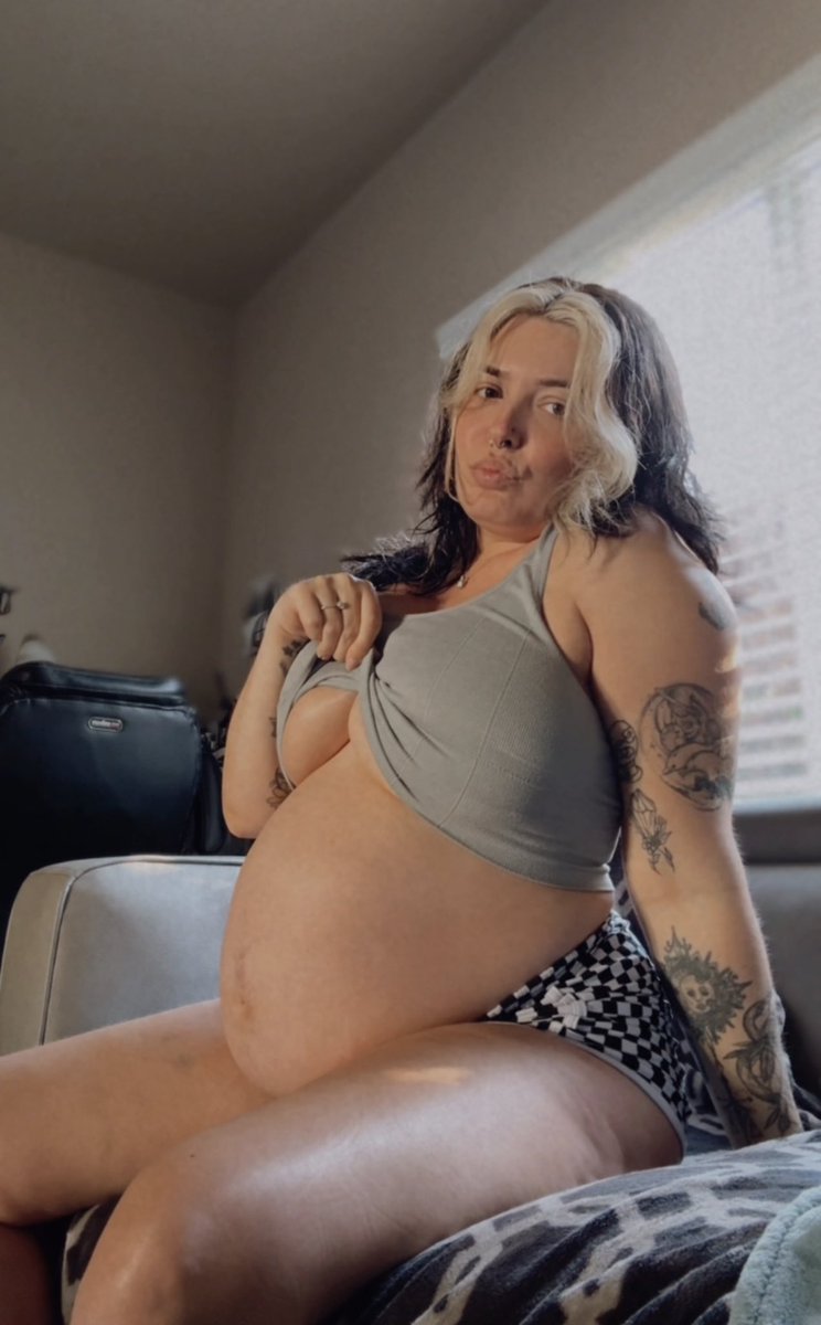 dezzymeriei tweet media