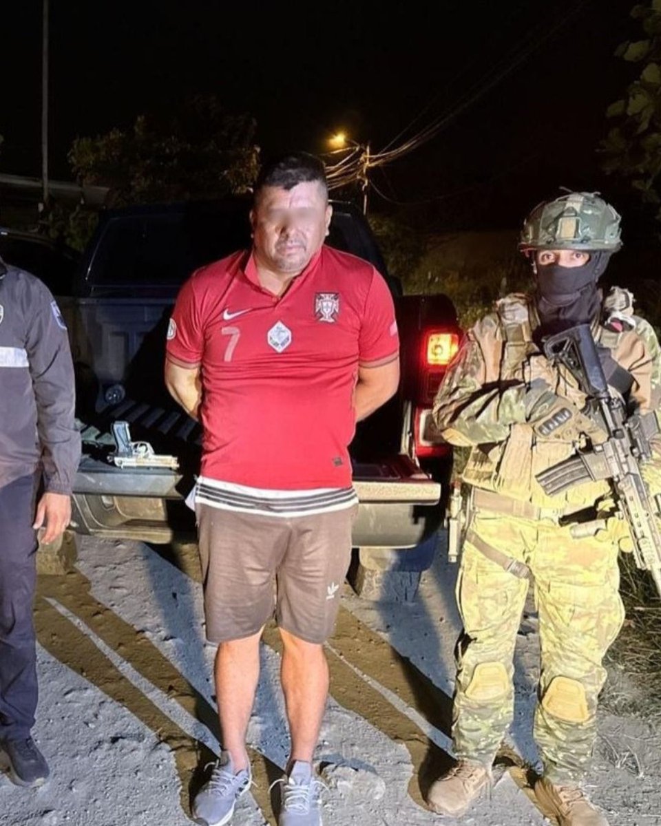 Radio Universal Guayaquil tweet media