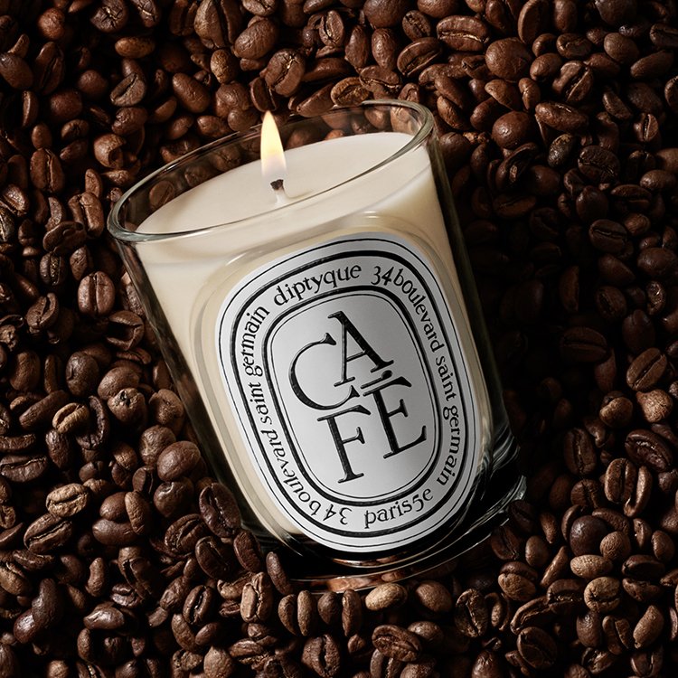 FASHIONHL's tweet image. Diptyque Refines Its Iconic Classic Candle—Expanding Its “Herbarium of Scents” with Five New Fragrances
→fashion-headline.com/en/article/487…
#Diptyque #Candle